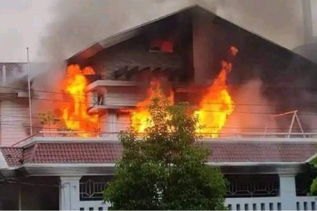 Bangladeshi Ex-Cricketer & MP Mashrafe Mortaza's Home Burned