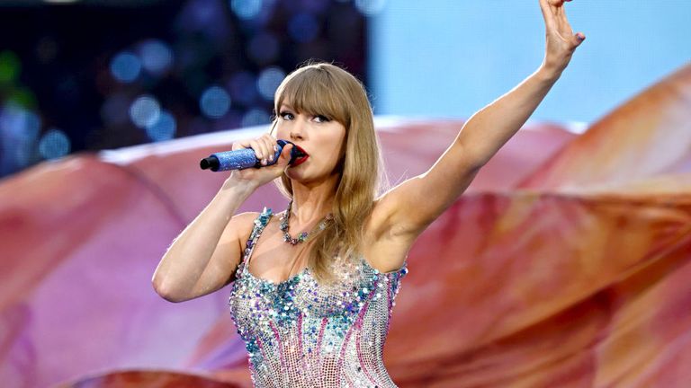 Coldplay Honor Taylor Swift Amid Vienna Concerts