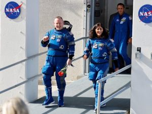 Sunita Williams Pilots NASA’s Boeing Starliner Into Space