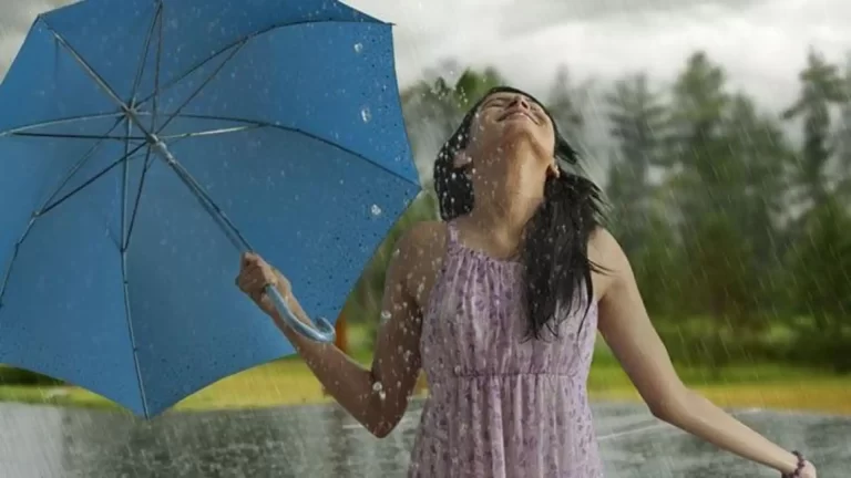 Monsoon Fashion Tips: Stay Chic and Dry This Season